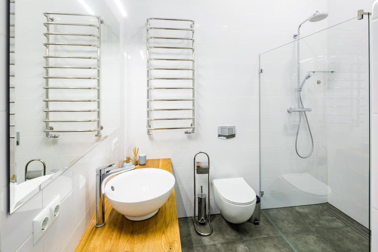 New Large 2 Bedroom In Lviv Historic Centre Exterior photo